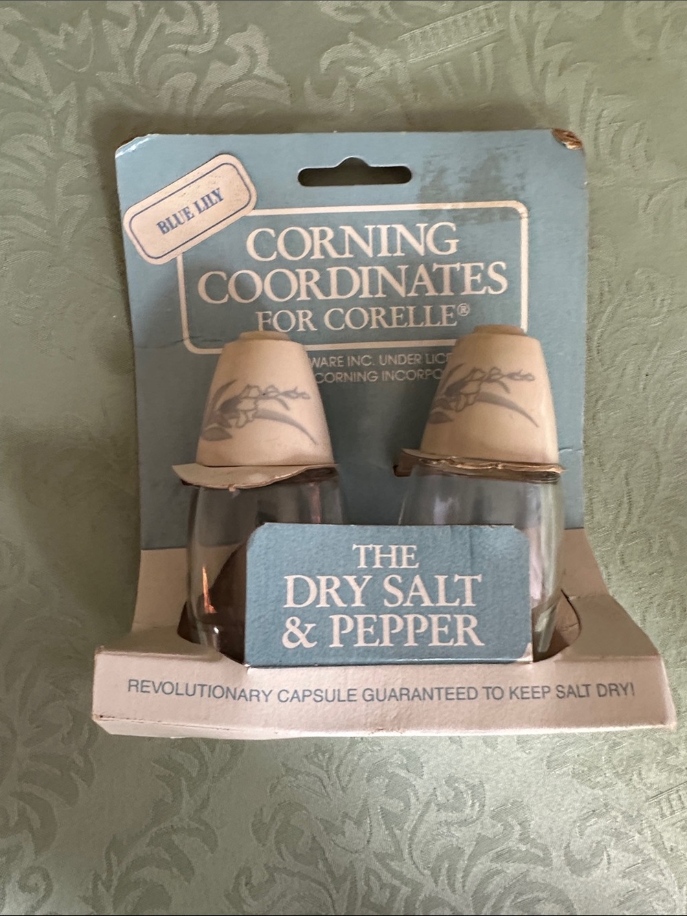 NIB vintage Corningware Coordinates Blue Lily Dry Salt & Pepper Shakers